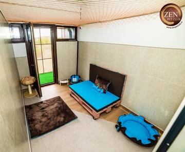 Фото номера Одноместный номер с балконом Отель Zen Pet Club - Luxury Pet Hotel г. Bragadiru 3